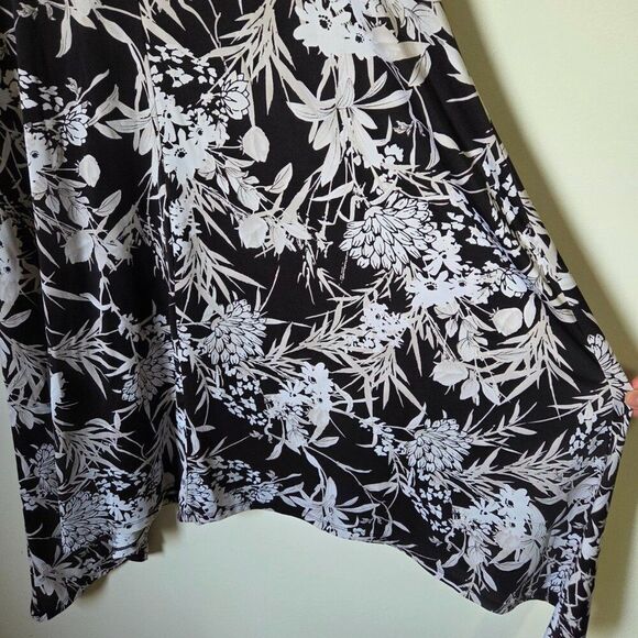 EUC INC INTERNATIONAL CONCEPTS WHITE BLACK FLORAL SURPLICE SLINKY MIDI DRESS M - Picture 8 of 15